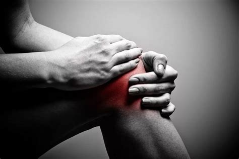 Сильная боль при воспалении коленного сустава